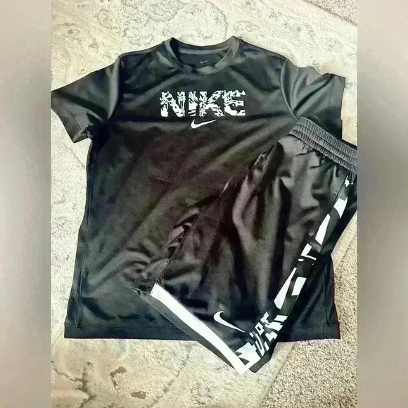 Nike Other - Kids Nike Matching Set